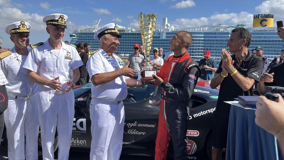 Civitavecchia, Fabio Barone spinge la Ferrari a 164 km/h sul ponte di Nave Trieste