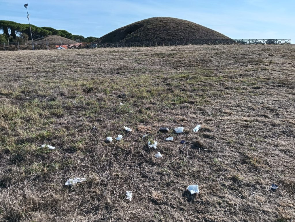 Cerveteri, amori sporcaccioni nella Necropoli della Banditaccia