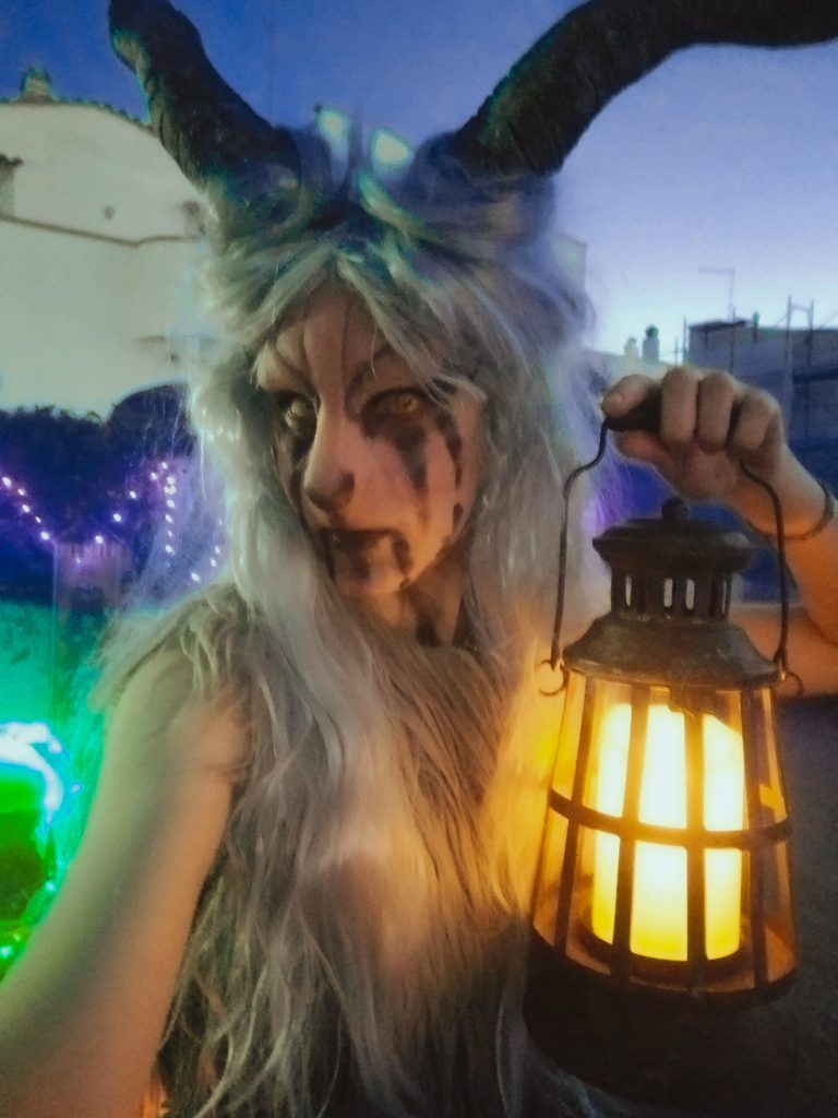 Cerenova, vi presento il mio Halloween, con personaggi, filastrocche e 65 zucche