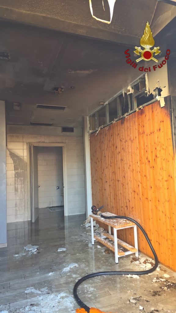 Fiumicino, incendio nella palestra dell’Hotel Hilton. Nessun ferito