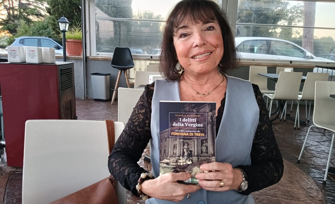 Il romanzo che esce e continua oltre il libro. Conversazione con Daniela Alibrandi tra antichi acquedotti di Roma e tour guidati tra le sue trame