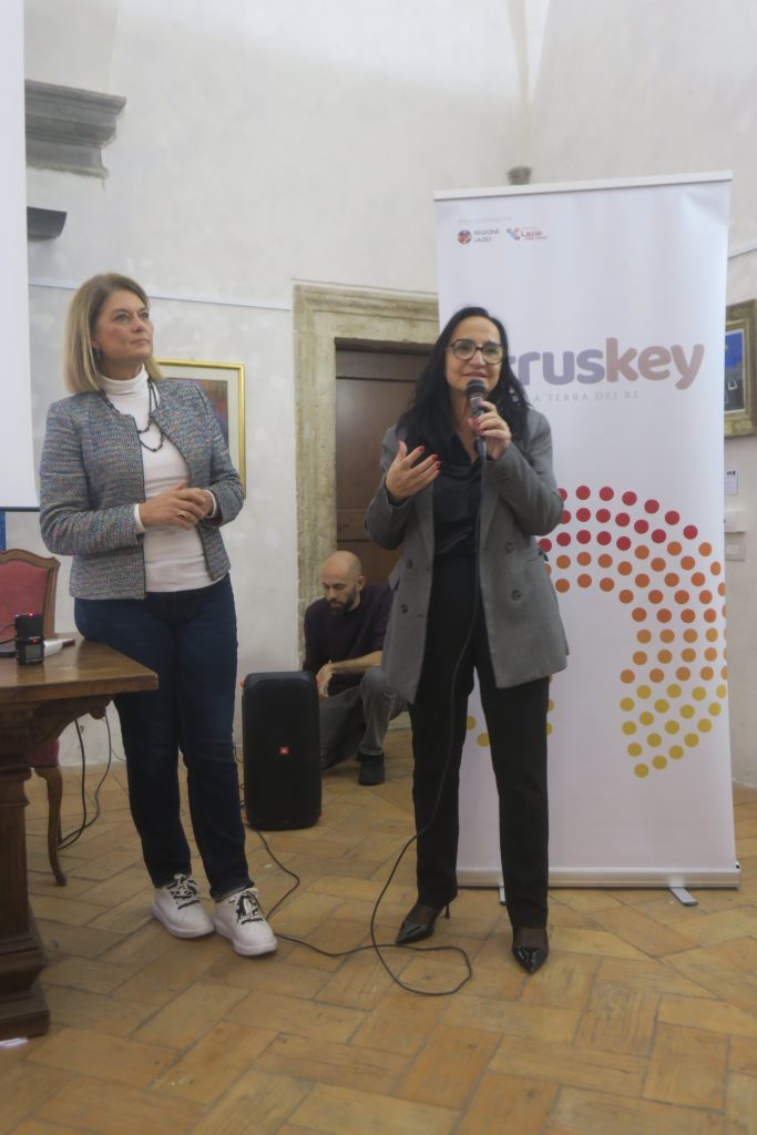 “Il Cammino degli Etruschi”: dodici comuni fanno rete per creare un’unica identità culturale e turistica per l’Etruria