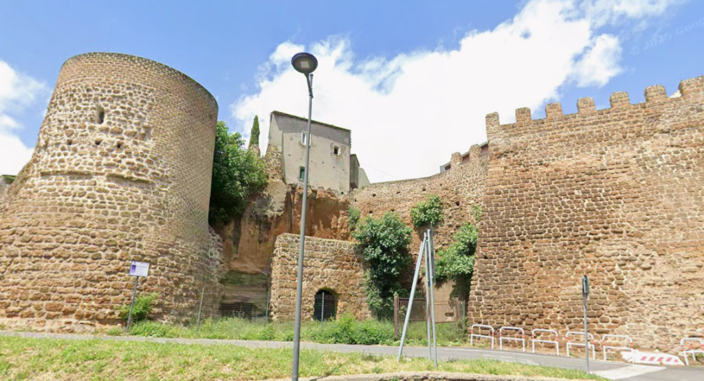 Cerveteri, uomo precipita dal Belvedere: trasportato in ospedale in gravi condizioni