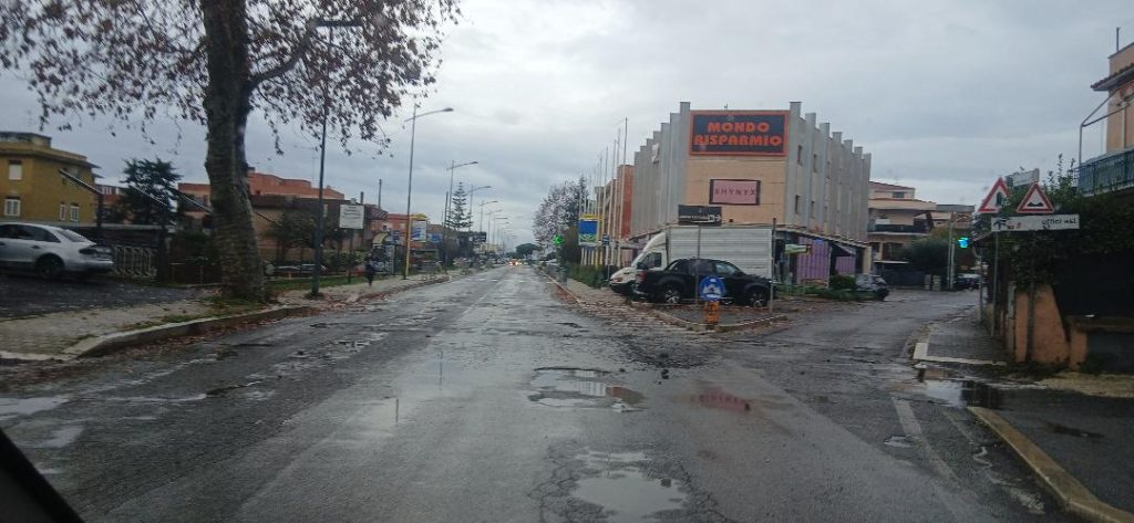 Cerveteri, dopo le piogge dei giorni scorsi, i Consiglieri di opposizione ricordano che il Comune è tenuto a risarcire i danni causati dalle buche