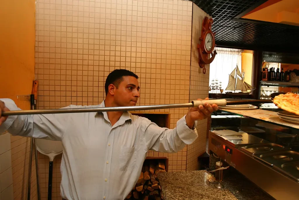 Imprese gestite da stranieri: a Ladispoli sono più del doppio che a Cerveteri, ma chiudono anche il doppio più velocemente