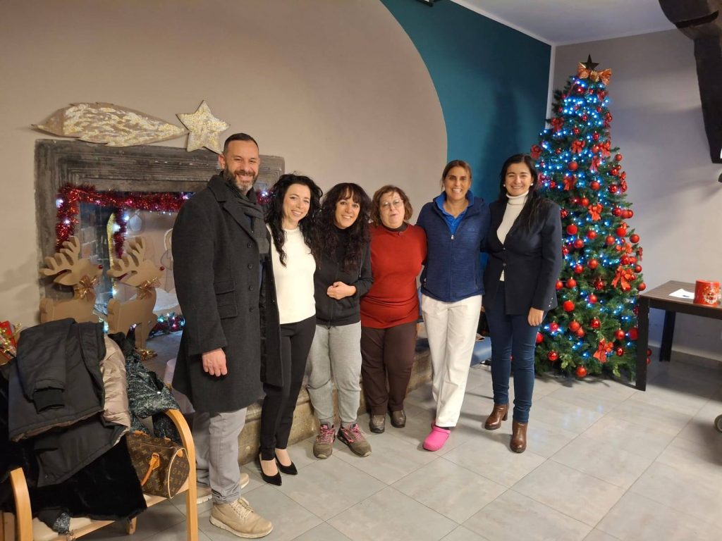 Cerenova si mobilita per gli anziani della RSA: raccolta di doni con grande partecipazione