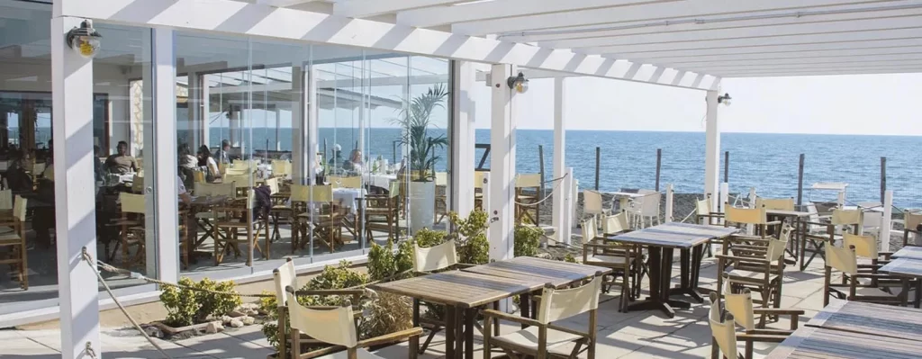 Il paradosso di Ladispoli: è la città in assoluto più viva e frequentata, ma i suoi negozi stanno chiudendo più che negli altri Comuni vicini