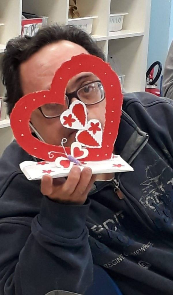 “Io lo chiama Danilo”. L’efficace risposta di una mamma a chi, nel 2026, chiama ancora “mongoloide” una persona Down