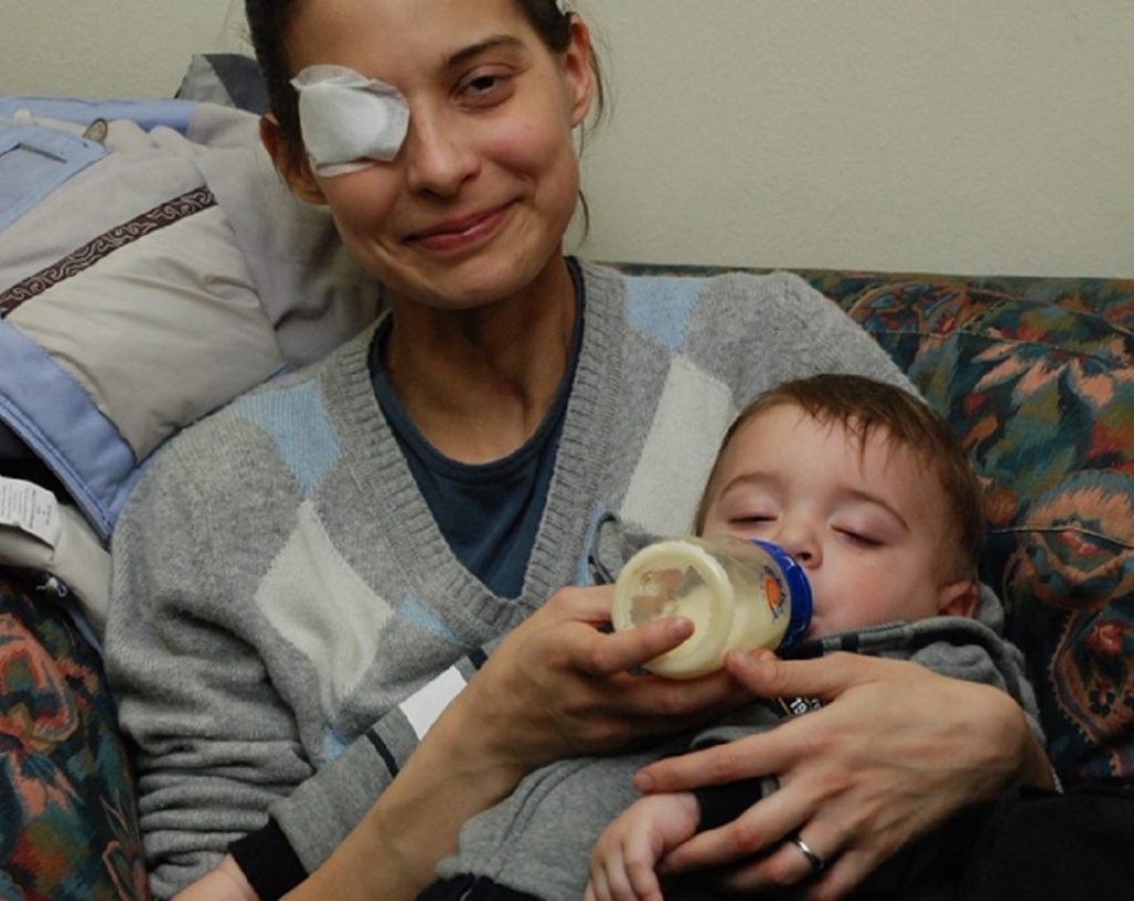 Cerveteri, sabato, nella chiesa di Santa Maria Maggiore, i genitori di Chiara Corbella Petrillo racconteranno l’umanamente straordinaria storia della loro figlia