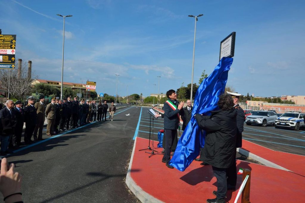 Civitavecchia, il parcheggio davanti al Tribunale è stato intitolato a Rosario Livatino