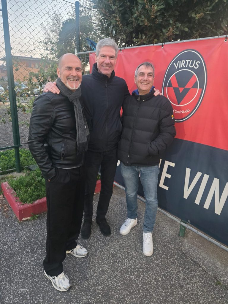 Calcio, Claudio Filippi, preparatore dei portieri del Milan, fa visita alla Virtus Marina di San Nicola
