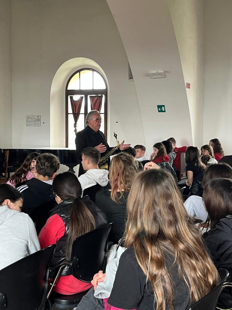 Note di Storia e Passione: Lo Ialsax Quartet Incanta gli Studenti di Cerveteri