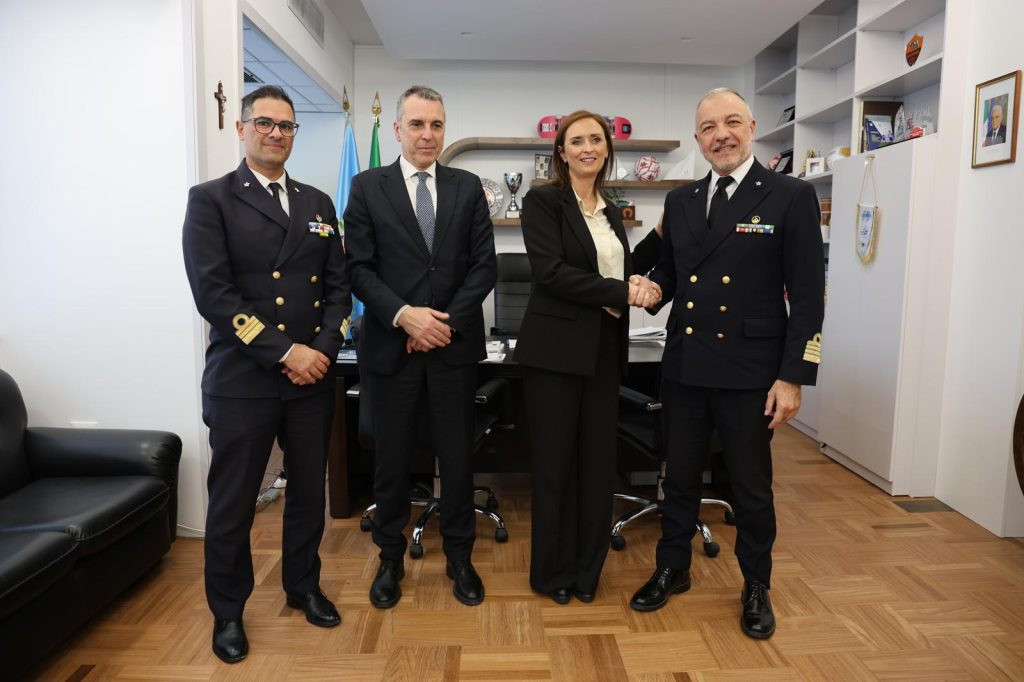 Sicurezza e tutela del litorale: la Guardia Costiera al fianco della Regione per la stagione balneare
