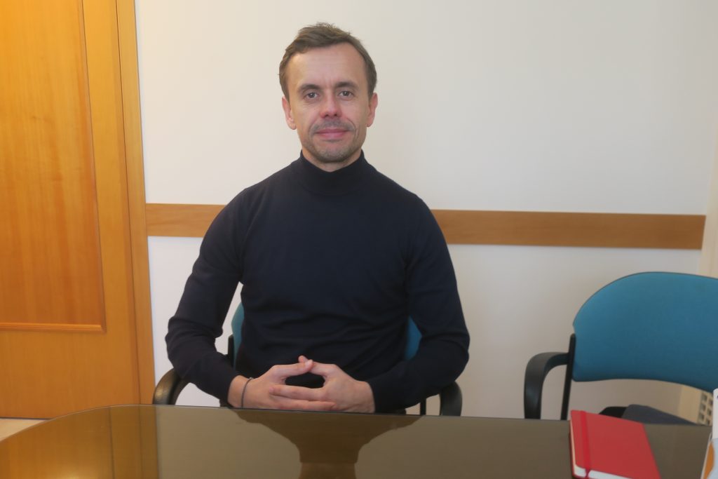 Cerveteri, Alessandro Gnazi in un’intervista a tutto campo: maggioranza, rifiuti, verde e decoro urbano