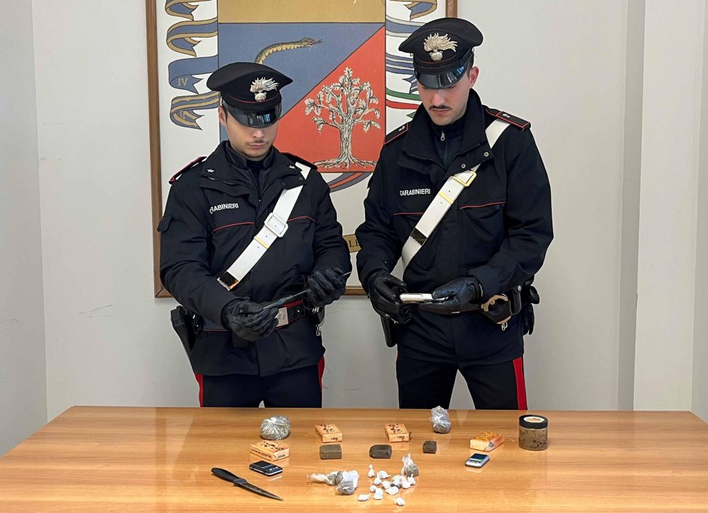 Ladispoli, trovati in possesso di 61gr di hashish: arrestati due fratelli