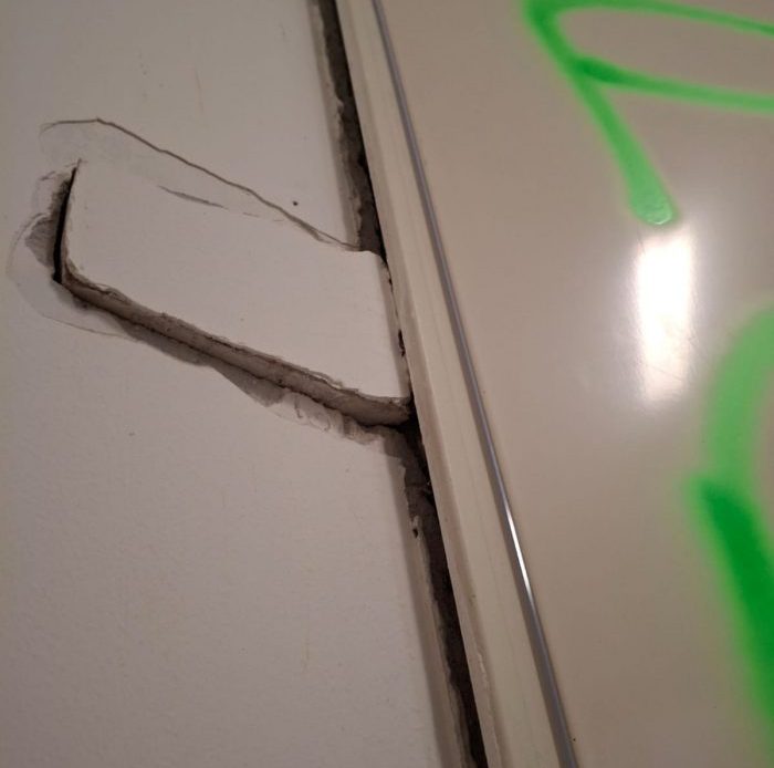 Vandali al Mattei di Cerveteri, danni per 20.000 euro