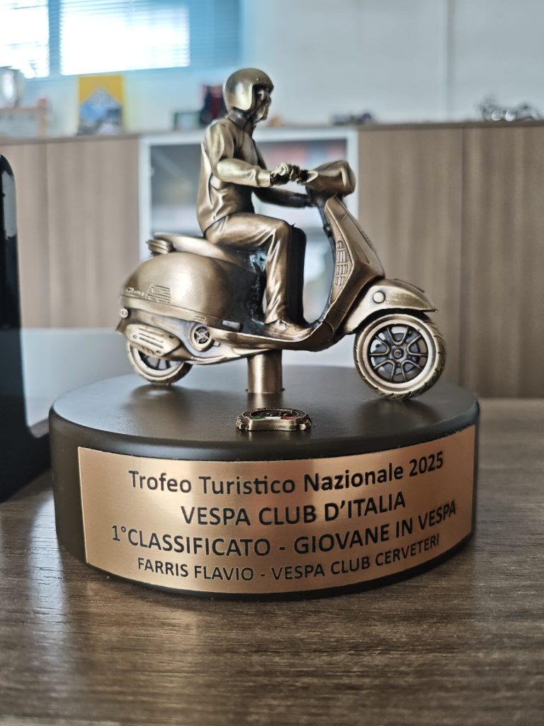 Flavio Farris trionfa nel Vespa 2025: orgoglio del Vespa Club Cerveteri