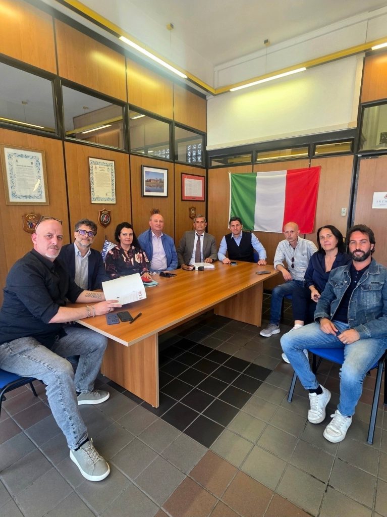 Ladispoli, siglato accordo integrativo tra Flavia Servizi e UGL: farmacie aperte anche domeniche e festivi