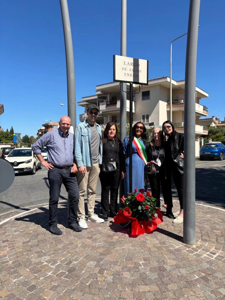 Ladispoli ha reso omaggio a De Falco con l’intitolazione di Largo Enrico De Falco
