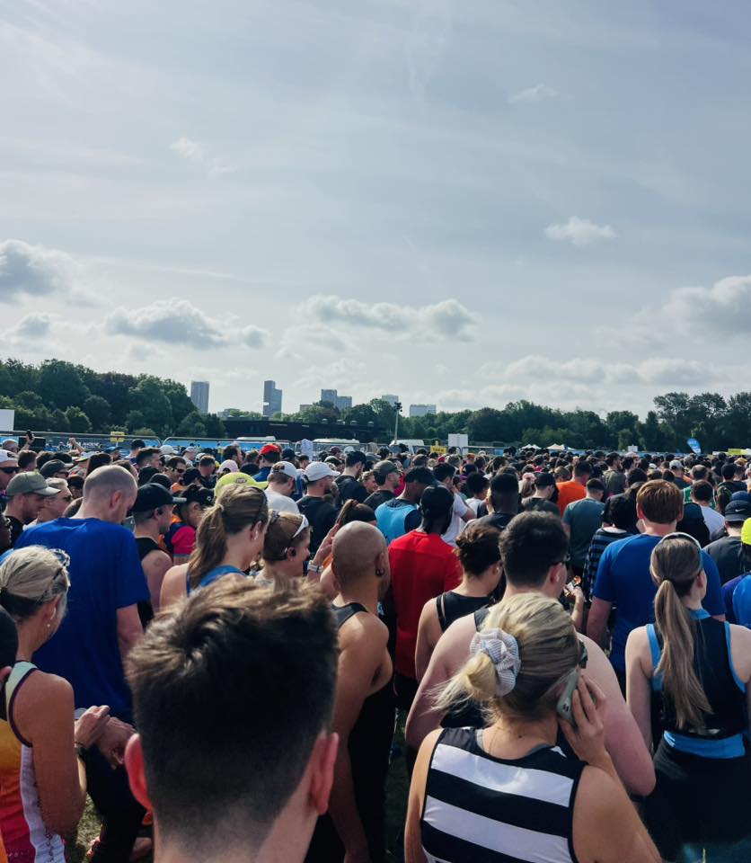 Cerveteri, l’Assessore Alessandro Gnazi corre la Mezza Maratona di Londra con la Croce Rossa UK