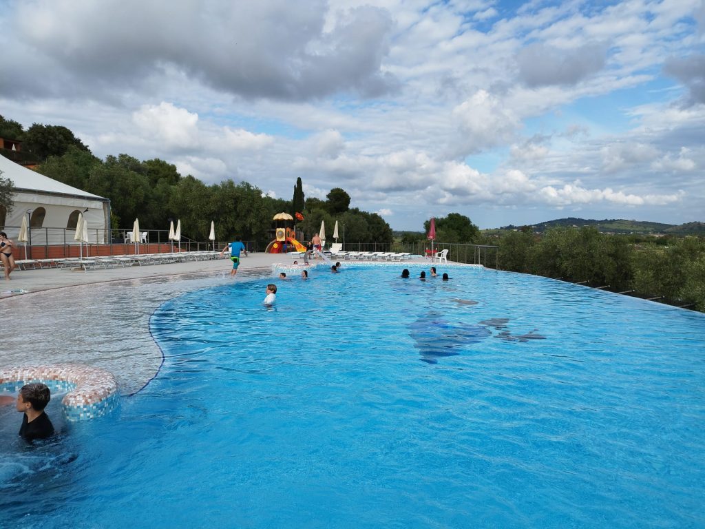 Sport, Mare e Amicizia: il "Giovanni Cena" di Cerveteri in movimento tra Toscana e Puglia