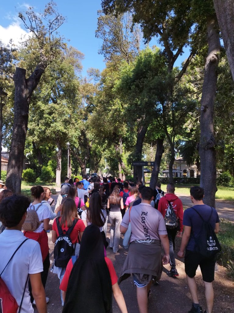 Grandi Bellezze a misura di studente: le terze dell' Istituto "Cena" di Cerveteri diventano guide d'eccezione alla GNAM
