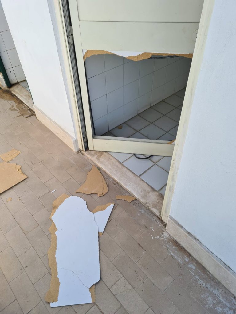 Bracciano, vandalizzati i bagni pubblici sul lungolago dopo i lavori di riqualificazione