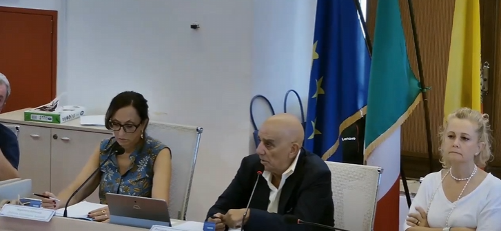Cerveteri, gli equilibri di bilancio passano con 13 voti: maggioranza "compatta", opposizione contraria