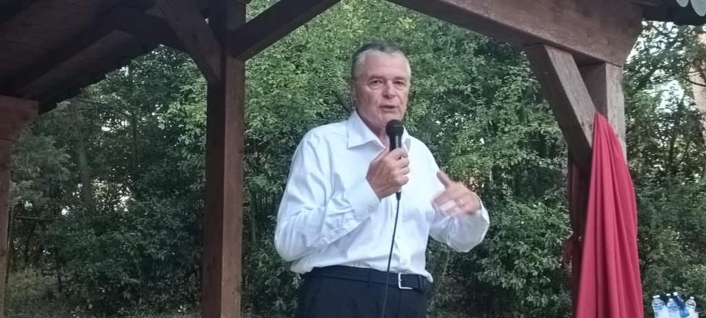 Roberto Centofanti: “L’intelligenza artificiale ci viene presentata in modo troppo rassicurante. Ma il rischio c’è”