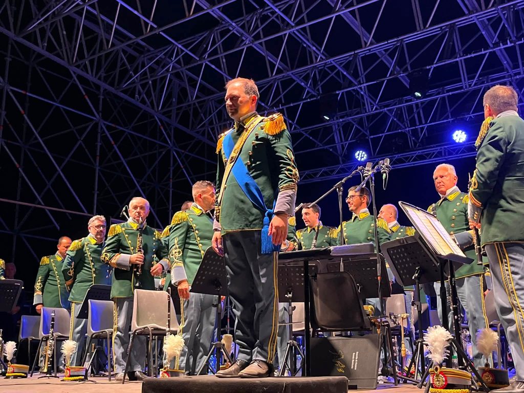 La Banda Musicale della Guardia di Finanza incanta Cerveteri nel concerto del centenario