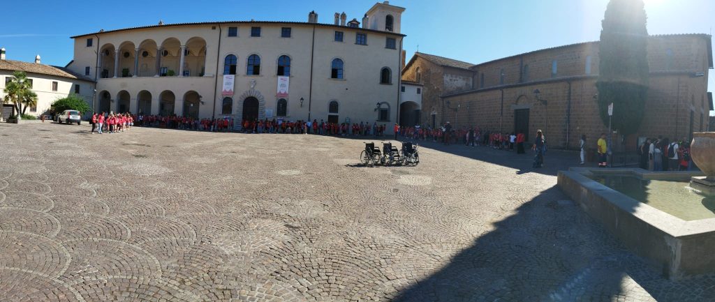 Cerveteri: l’Istituto “Giovanni Cena” protagonista della Passeggiata Inclusiva Universale per il festival “Sbulliamo!”