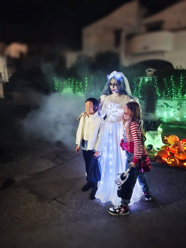 Cerenova, Virginia regala ai bambini lo straordinario Halloween che sognava da piccola