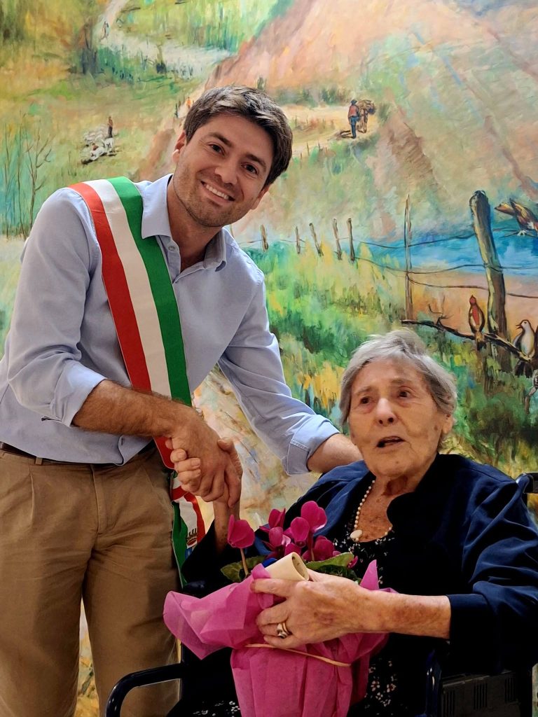 Santa Marinella, Leda Trebiani compie 102 anni: festa allo Stella Maris
