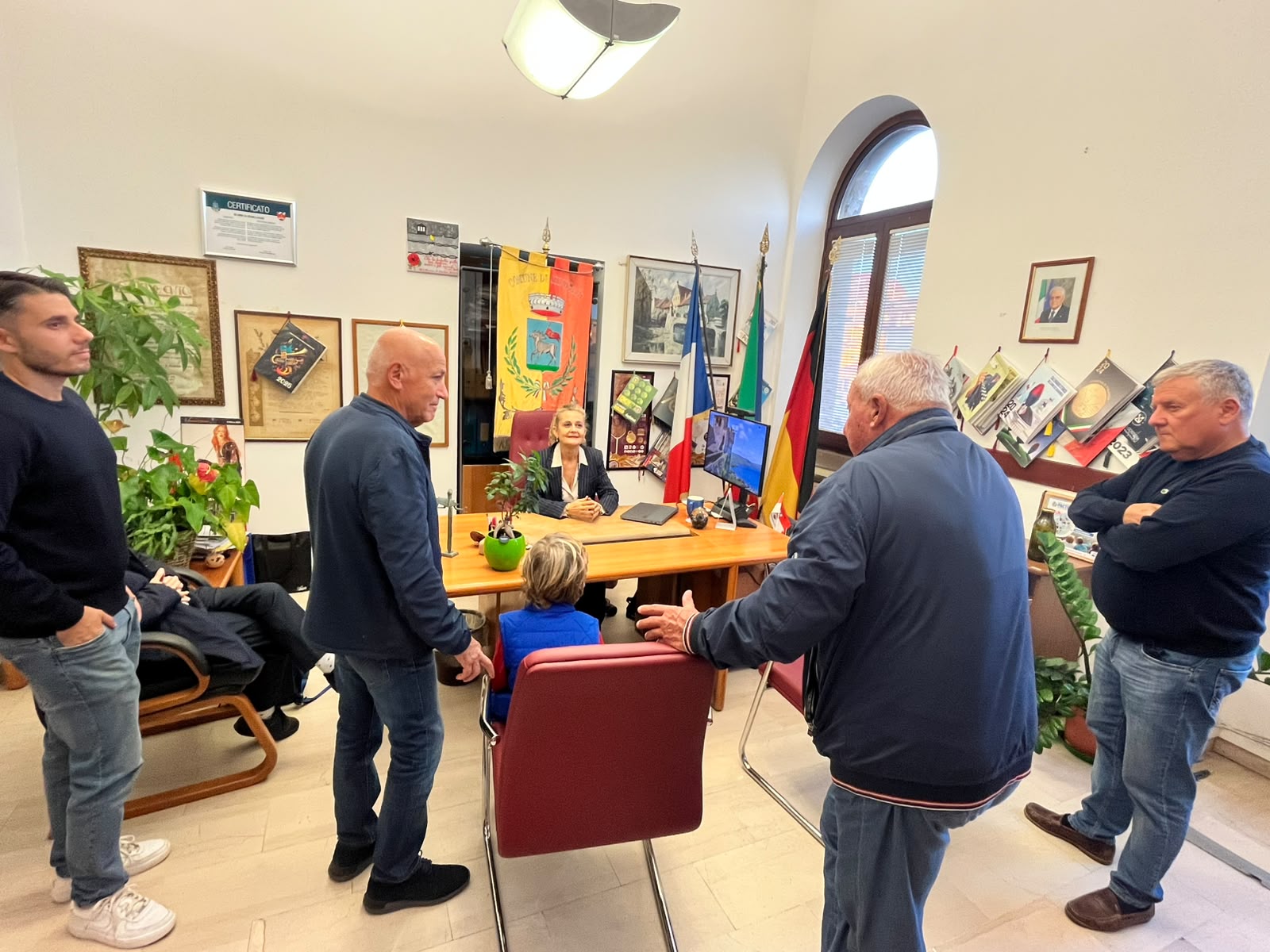 Furono deportati nei lager nazisti, Medaglie d’Onore a Giovanni Pietroforte e Ginesio Donati: il Sindaco di Cerveteri incontra le famiglie in Municipio