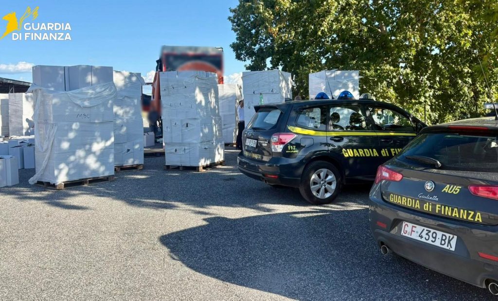 Individuata e smantellata una fabbrica clandestina di sigarette